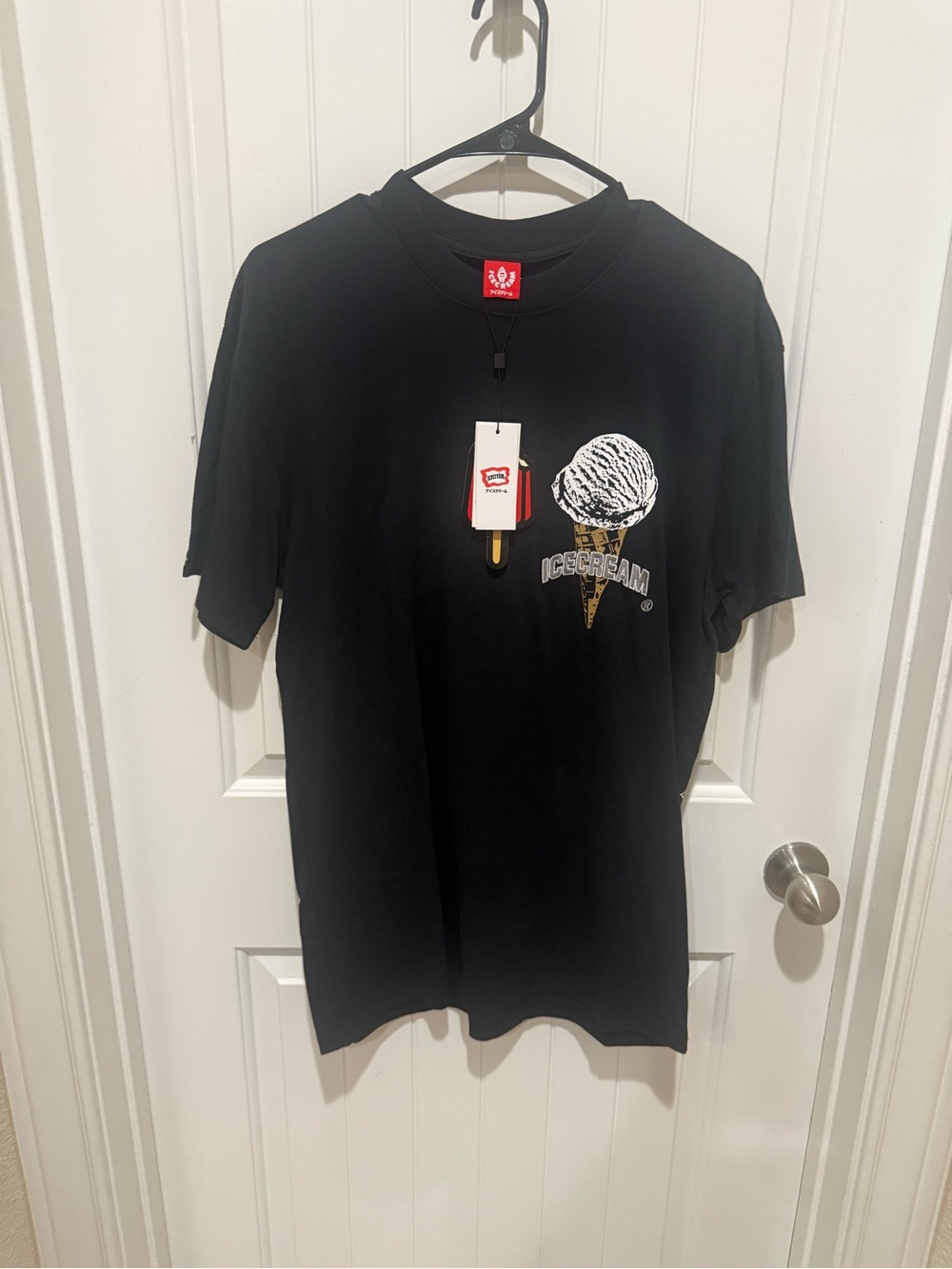 Icecream Black Short-Sleeve Graphic Tee with White & Gold Ice Cream Motif